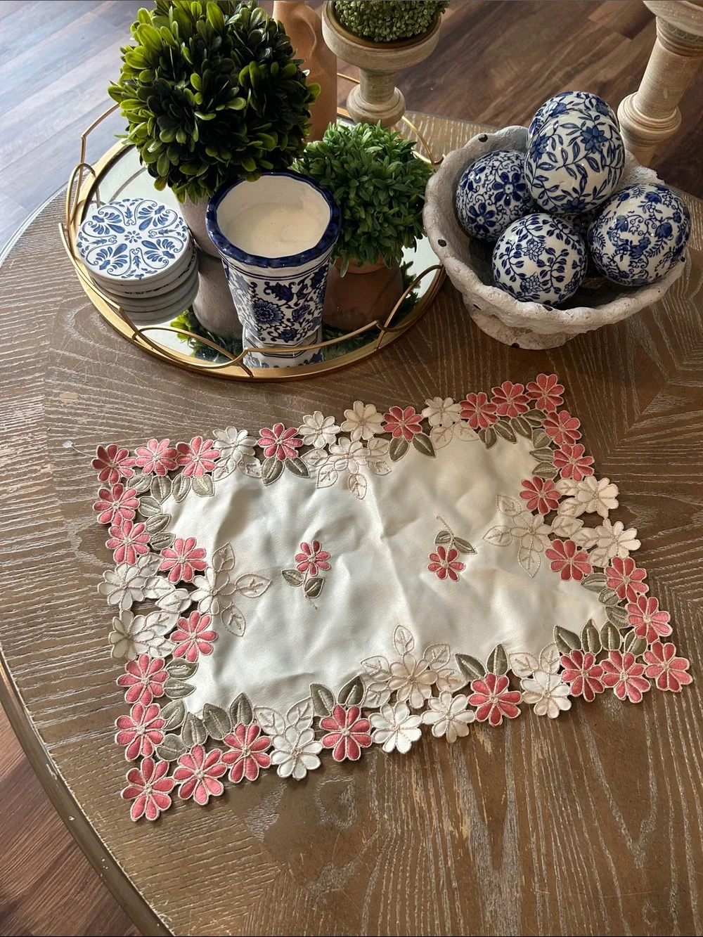 NEW! Shabby Chic Vintage Inspired Embroidered Floral Lace Centerpiece